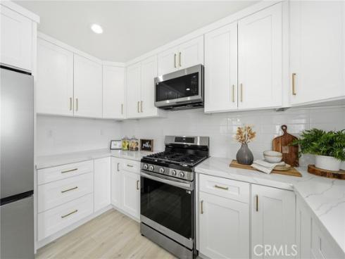 305 N College   Drive, La Habra, CA