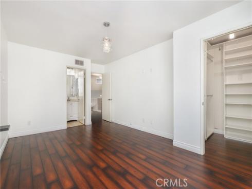 124 S Valencia  , La Habra, CA