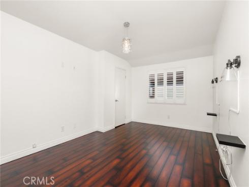 124 S Valencia  , La Habra, CA