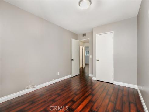 124 S Valencia  , La Habra, CA