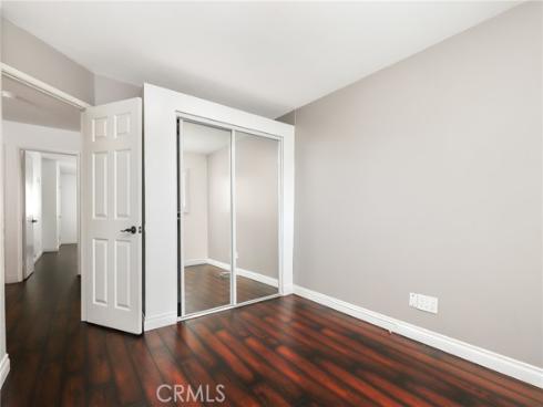 124 S Valencia  , La Habra, CA