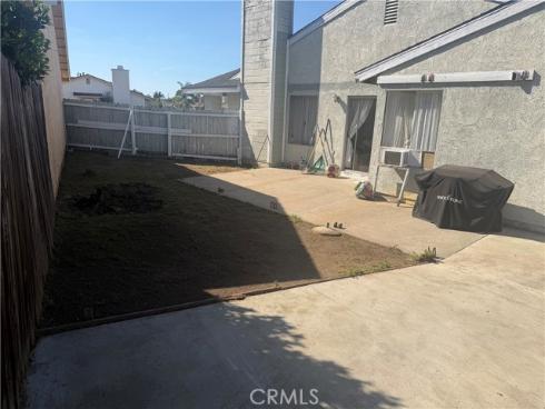 341  Acacia  , La Habra, CA