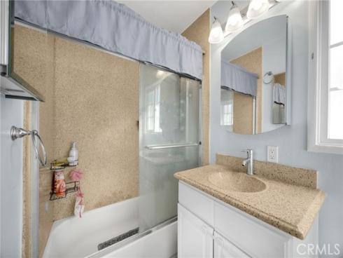 304 S Colfax  , La Habra, CA