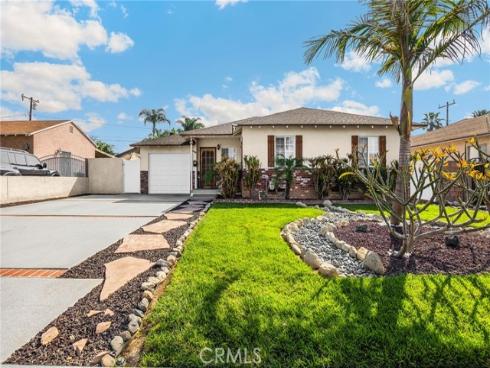 304 S Colfax  , La Habra, CA