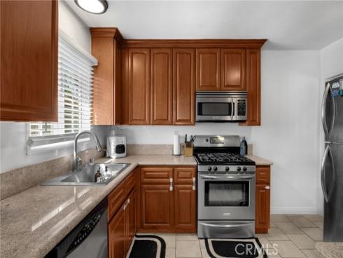 304 S Colfax  , La Habra, CA