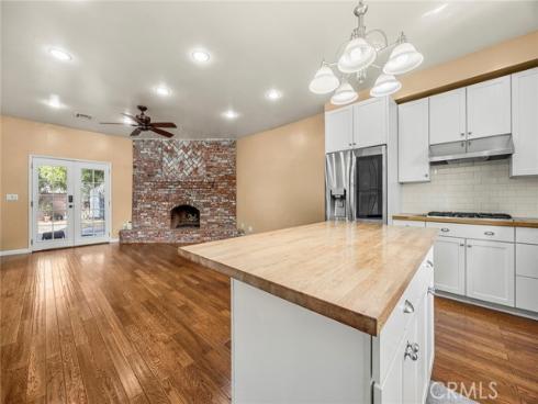 1001  Vernon   Street, La Habra, CA