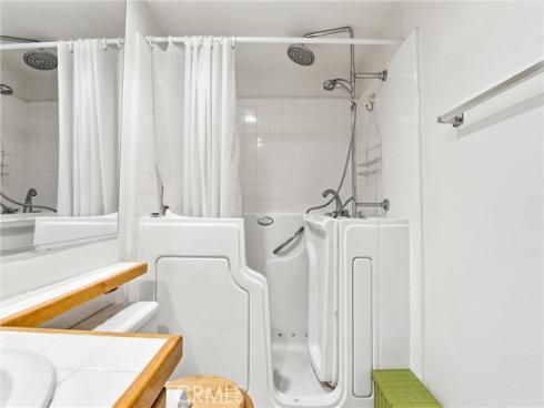 2201 W Toledo  , La Habra, CA