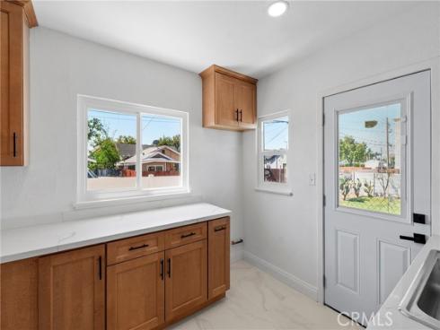 107  California St  , La Habra, CA