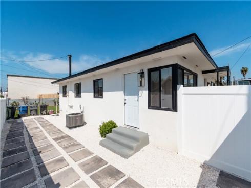 107  California St  , La Habra, CA