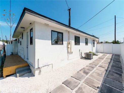 107  California St  , La Habra, CA