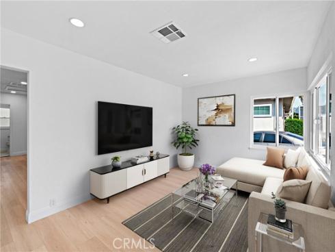 107  California St  , La Habra, CA