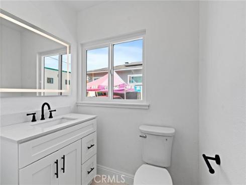 107  California St  , La Habra, CA