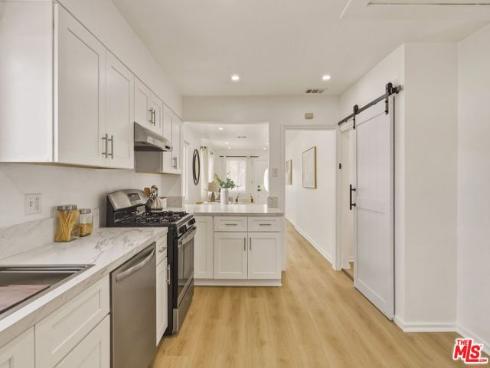 530 E 2nd   Avenue, La Habra, CA