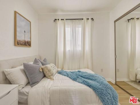 530 E 2nd   Avenue, La Habra, CA