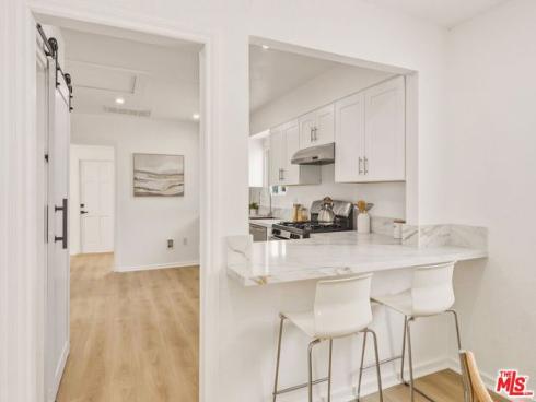 530 E 2nd   Avenue, La Habra, CA