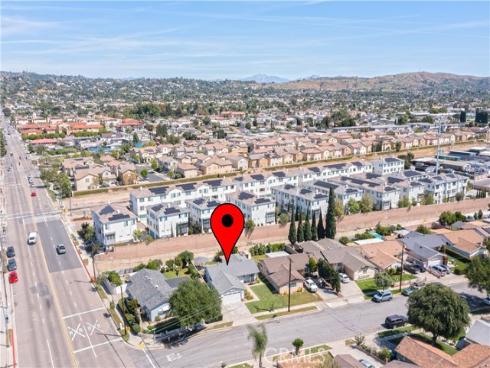 111 E Olive  , La Habra, CA