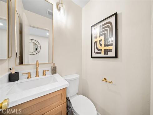 1164  Las Lomas  B  Drive, La Habra, CA