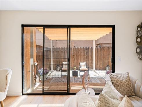 1164  Las Lomas  B  Drive, La Habra, CA