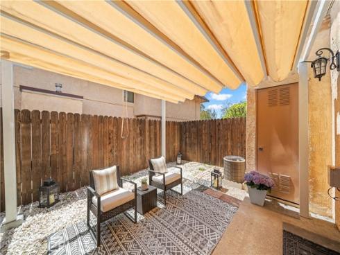 1164  Las Lomas  B  Drive, La Habra, CA