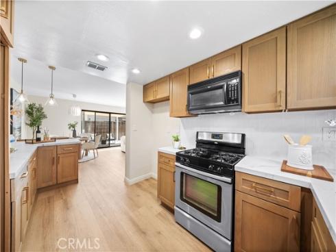 1164  Las Lomas  B  Drive, La Habra, CA