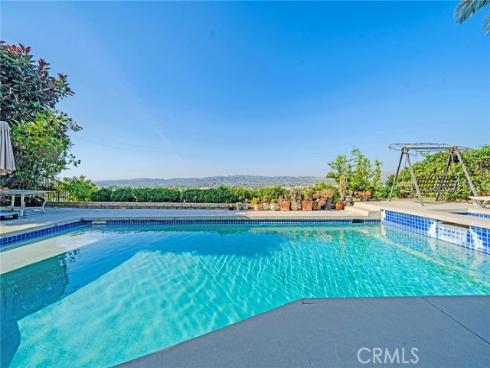 1520  Via Los Coyotes  , La Habra, CA