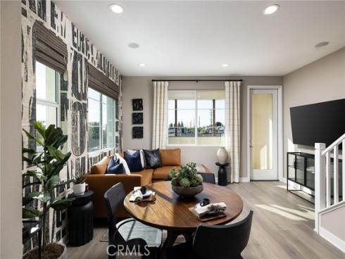 326 E William   Way, La Habra, CA