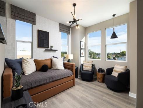 326 E William   Way, La Habra, CA