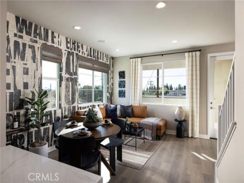 326 E William   Way, La Habra, CA