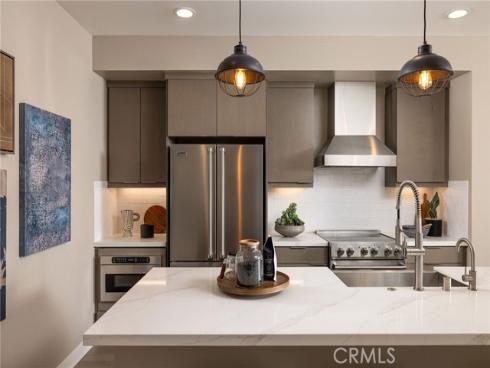 326 E William   Way, La Habra, CA