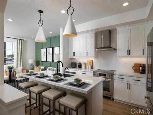 318 E William   Way, La Habra, CA