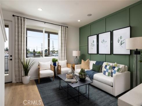 318 E William   Way, La Habra, CA