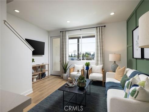 318 E William   Way, La Habra, CA