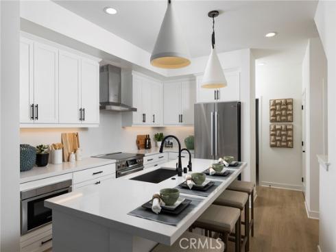 318 E William   Way, La Habra, CA