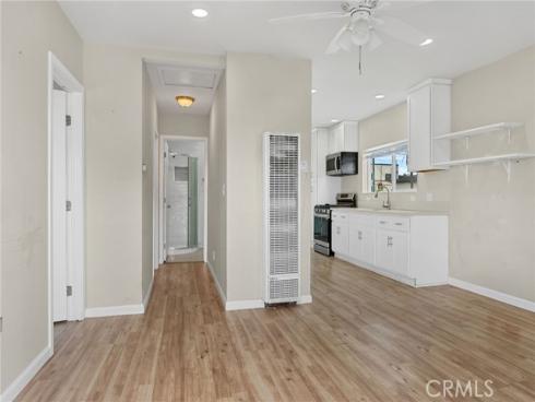 301 W 1st  , La Habra, CA