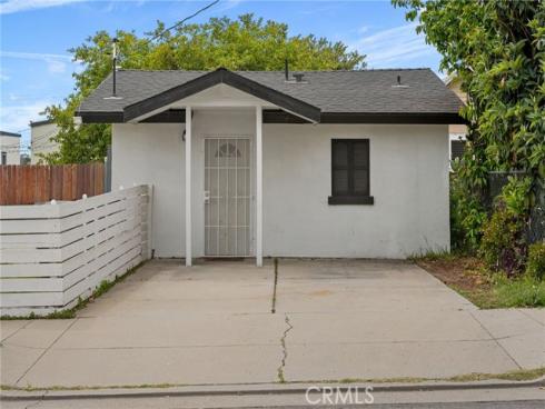 301 W 1st  , La Habra, CA