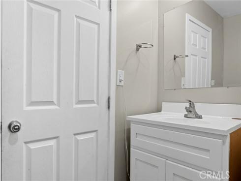 301 W 1st  , La Habra, CA