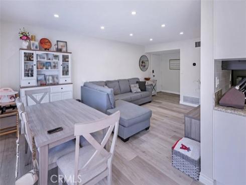 971 S Idaho  10 , La Habra, CA