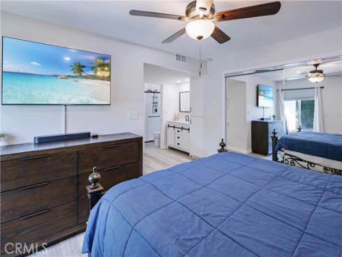 971 S Idaho  10 , La Habra, CA