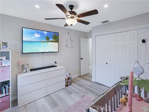 971 S Idaho  10 , La Habra, CA