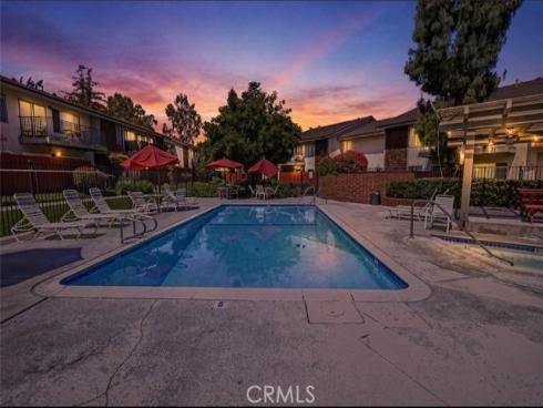 971 S Idaho  10 , La Habra, CA