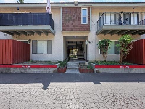 971 S Idaho  10 , La Habra, CA