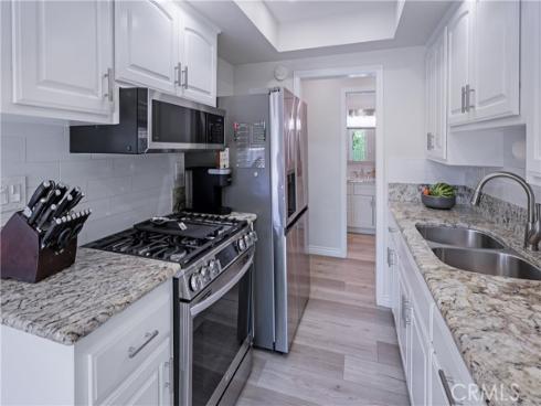 971 S Idaho  10 , La Habra, CA