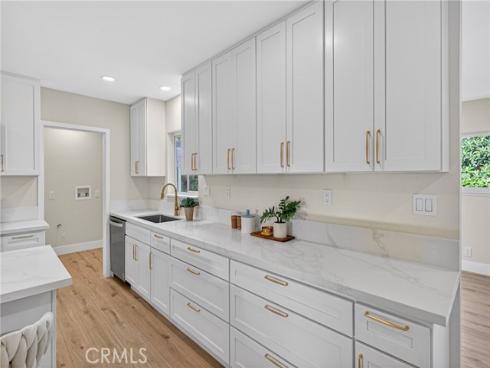 1060 Tropicana , La Habra, CA