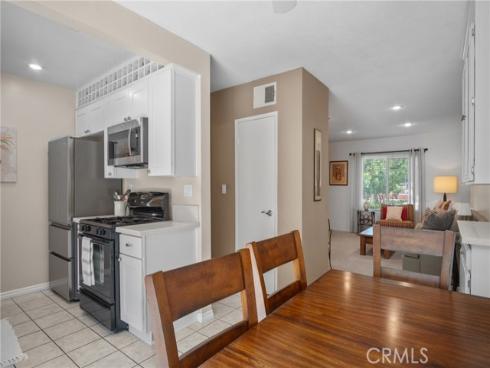 975 S Idaho 95 , La Habra, CA