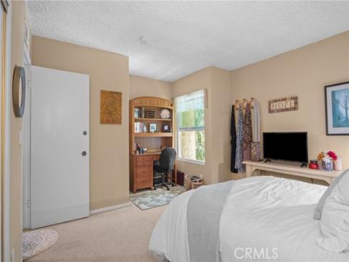 975 S Idaho 95 , La Habra, CA