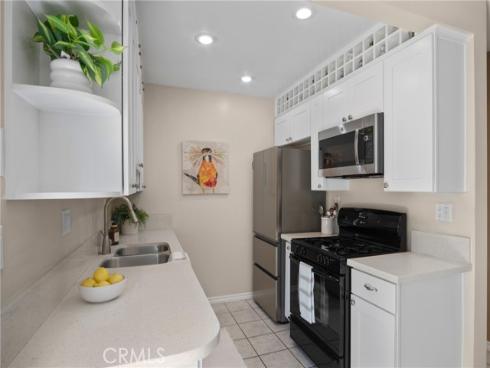 975 S Idaho 95 , La Habra, CA