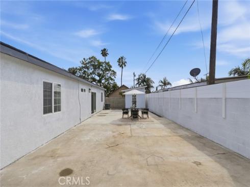 305 N College Drive, La Habra, CA