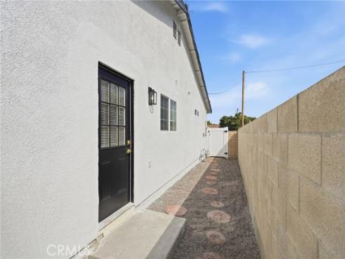 305 N College Drive, La Habra, CA