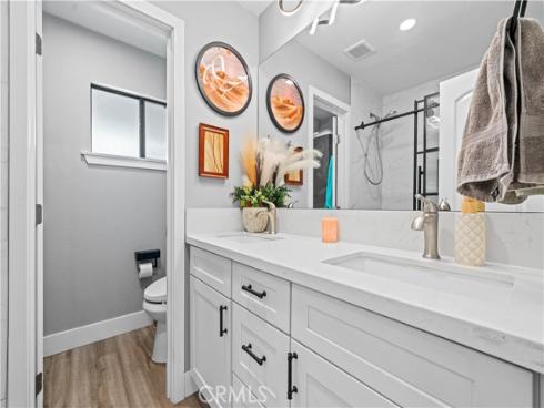 1740 E Francis , La Habra, CA