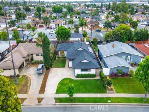 1740 E Francis , La Habra, CA